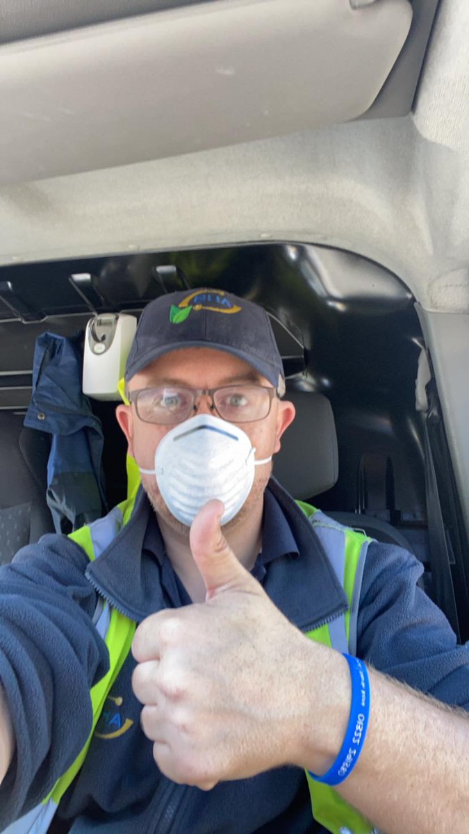 AbsoluteHygiene's tweet image. 'Protecting ourselves and clients whilst delivering essential hygiene needs' - Darren 😷 👍