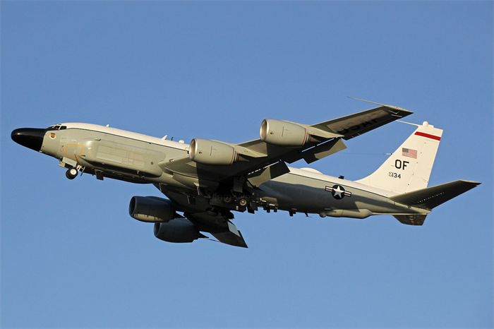 scandura's tweet photo. Meanwhile off Crimea.
βοΈ USAF πΊπΈ RC-135W Rivet Joint (62-4134) #REMUS61,
βοΈ US Navy βοΈπΊπΈ P8 Poseidon (hexcode #AE684C),
βοΈ USAF πΊπΈ UAV RQ4 Global Hawk #FORTE10.
0824z 10:24 CEST 11:24 MSK https://t.co/ZuOPESSwSy