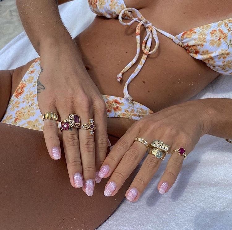 couturebiatch's tweet photo. summer moodboard💌 https://t.co/xcmKwDAkvk