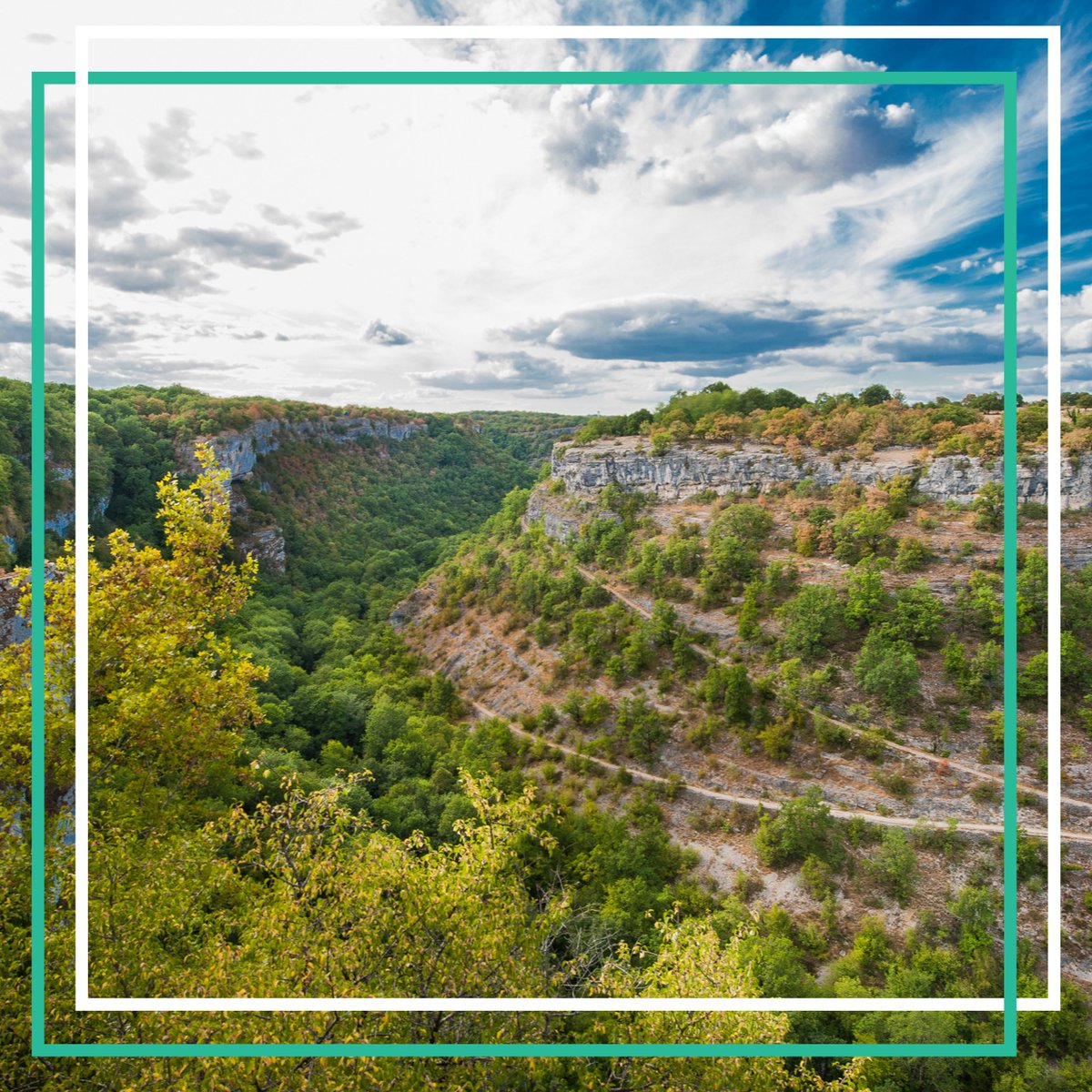 incontourLot's tweet photo. Hello ! 😀
Notre dernier #incontournable : le #moulindusaut ! Ruines cachées au Nord du #Lot, vous pourrez admirer la #faune, la #flore, et surtout la #cascade de 10 mètres au cœur du #canyondelAlzou🤩
N'hésitez pas à tester cette #randonnée, c'est notre préférée ❤ https://t.co/x71vd4BVel