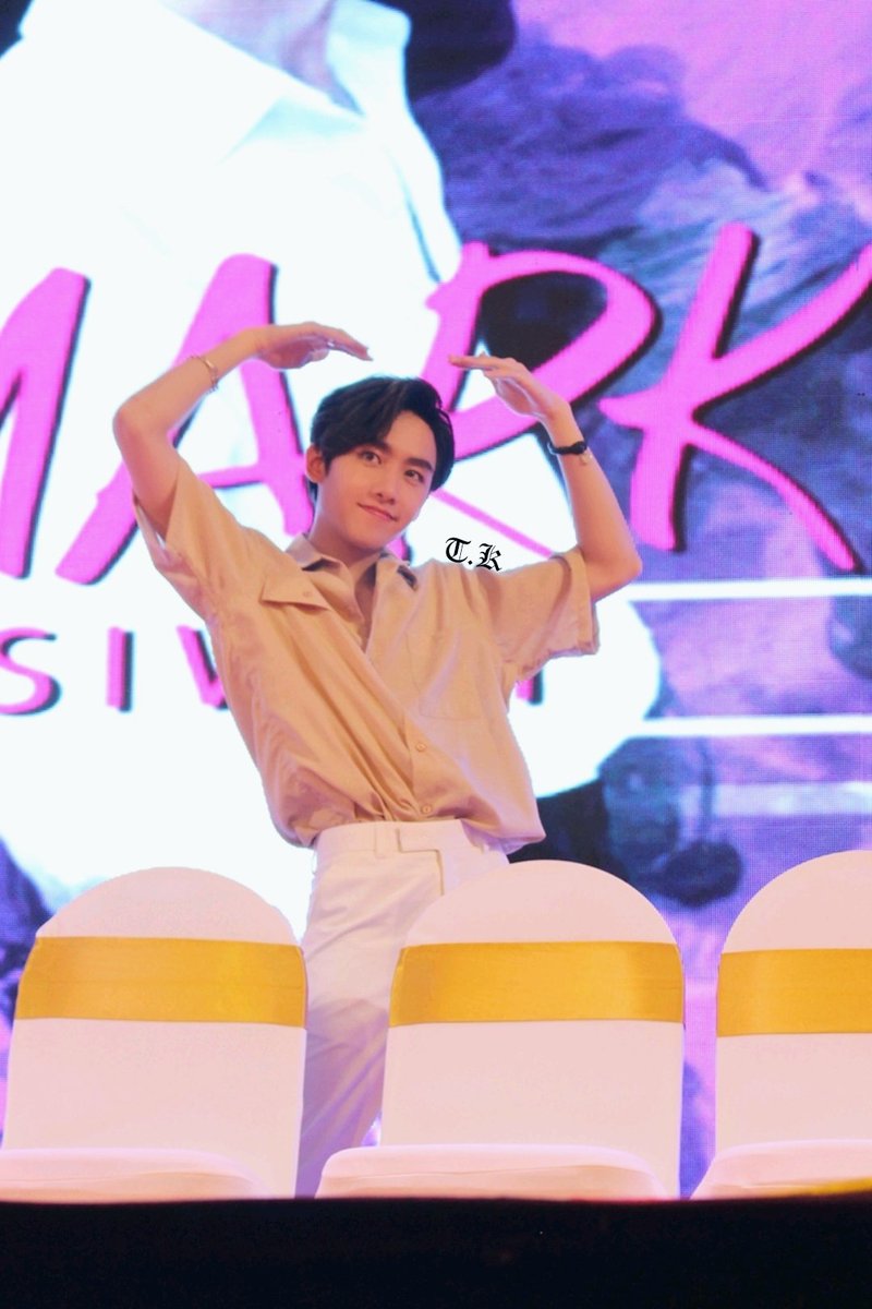Marksiwat_MYFC's tweet photo. happy birthday siwat🎉🎉🎉
@WITHMARKz @Mmarksiwat https://t.co/DzzVGDjK2S