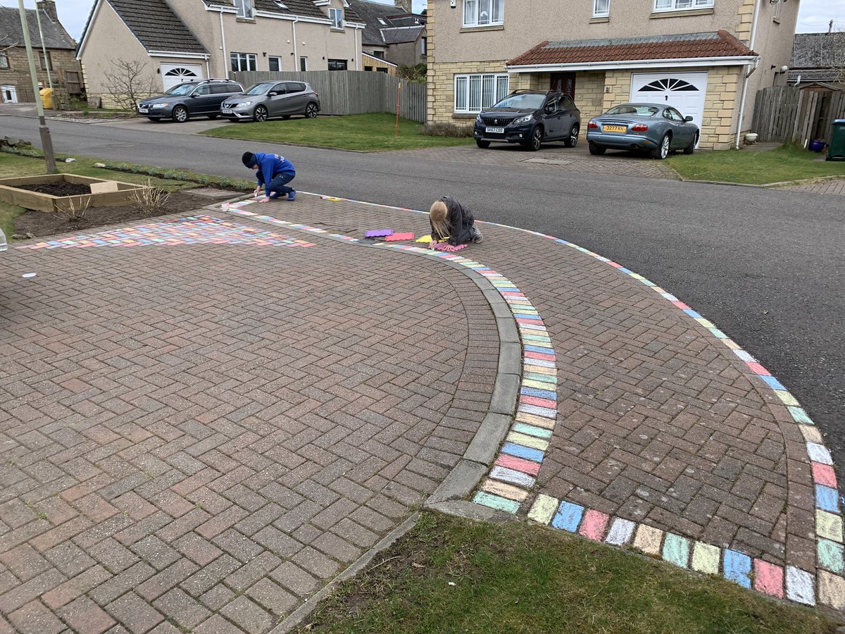 CobbCobb22's tweet photo. @MilnathortPS A wee bit of outdoor art and patterns for Gretchen yesterday. 🌈🌈 https://t.co/E6YvFk8Ozx