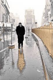 siviwow's tweet photo. Quel che accade in un paese
è lo specchio
di quel che accade
nel cuore
dei suoi abitanti.
Se sei solo,
anche il paese è solo,
isolato.
~ Jo Cox ~
@CasaLettori
#FotoEParoleCasaLettori
#Buongiorno
#fotho Jeames Deane - https://t.co/AjdsnAl9bV
