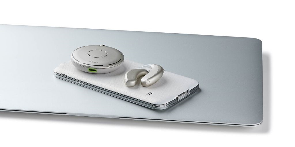 PhonakUK's tweet photo. Phonak's Naída is the most trusted power hearing aid with an IP68 rated water and dust resistance. Read more about it here > #MultifunctionalMarvel #MarvelByPhonak https://t.co/7riAIlz9x9 https://t.co/ya6bBnsUhj
