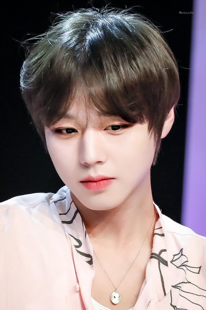 ParkJihoonHQ's tweet photo. 200105 아임미미 얼굴상영회
cr. Classicism 
 
#박지훈 #parkjihoon https://t.co/65Ky4WnXKE