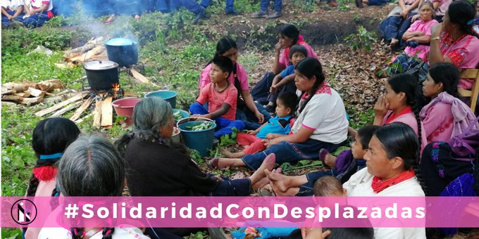 OaxacanewsENG's tweet photo. #TheMostRead #HumanRights center @CdhFrayba urges an end to attacks & forced displacement of Tzotzil #indigenous communities by paramilitary groups in #Chiapas. They have for yrs suffered aggressions that remain in total #impunity.
https://t.co/u1XWNfEdtI #DerechosHumanos #Mexico https://t.co/SgJQYk4JDw