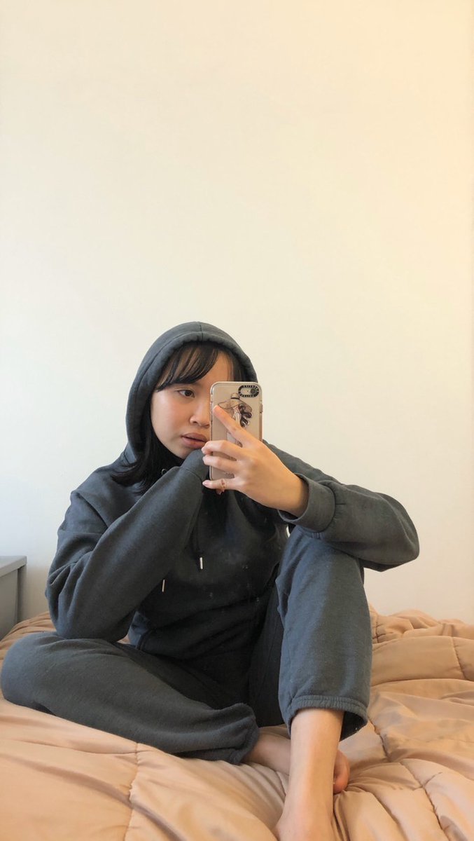 ROOSTERGNN's tweet photo. Have you seen all the fun #quarantine looks our students are wearing? #collegeblogger #fashionblogger https://t.co/kxU4zCk7L5 #rgnnglam https://t.co/gNwvOwhl8d