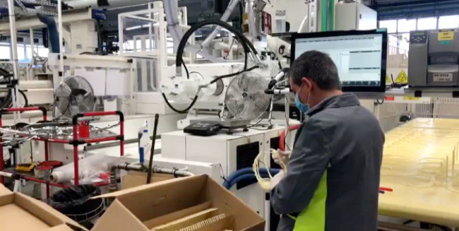 NERbyK2K's tweet photo. 🙌 La insdustria vasca contra la pandemia. #WalterPack, organización de @nergroup, junto a Maier ha logrado industrializar el proceso de producción de viseras para usos sanitarios, con estructura y pantalla protectora.
#Coronavirus #YoMeQuedoEnCasa
👉 https://t.co/jWlzxjT7YA https://t.co/mqA2UJG2IW