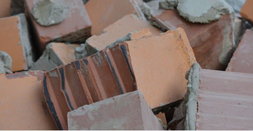 De coronacrisis gaat zijn uitwerking op de bouwsector hebben, maar biedt ook volop kansen voor verandering en innovatie. In dit artikel schetst collega Jasper Ponte wat er op ons af gaat komen en waar de kansen liggen. 
#bouw #coronacrisis #blijfgezond
linkedin.com/pulse/de-coron…