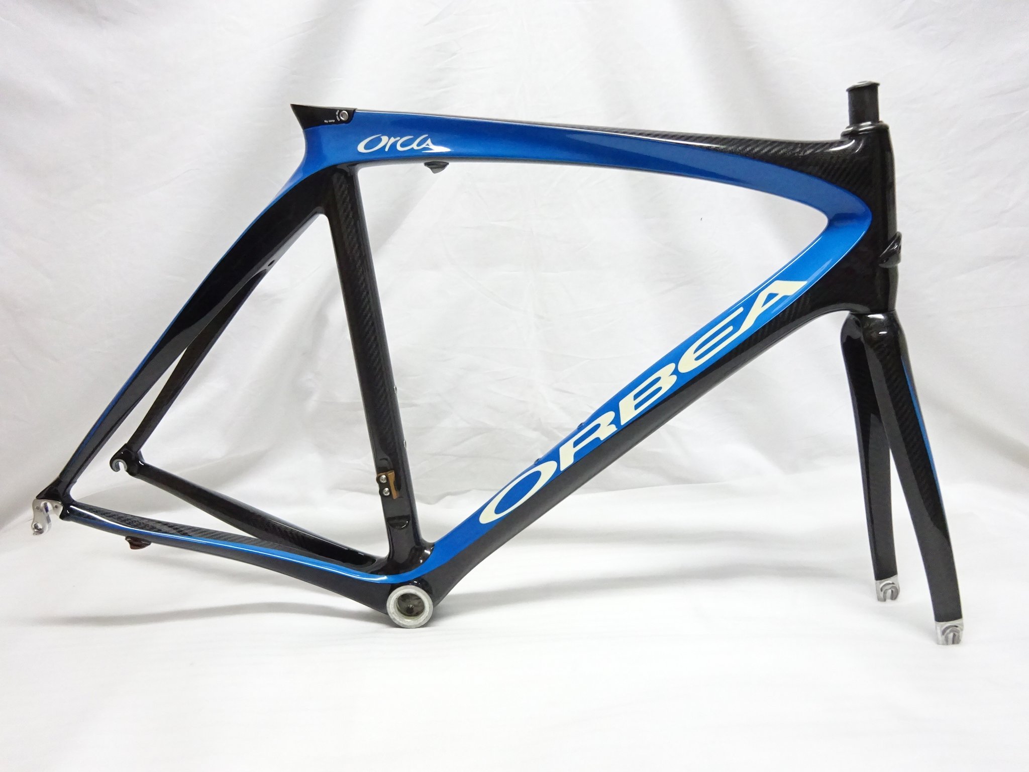 Uzivatel カーボンドライジャパン Na Twitteru クリア塗装に日焼けが出てしまっていたorbea 再塗装により完全復活 近日認定中古車として販売予定です