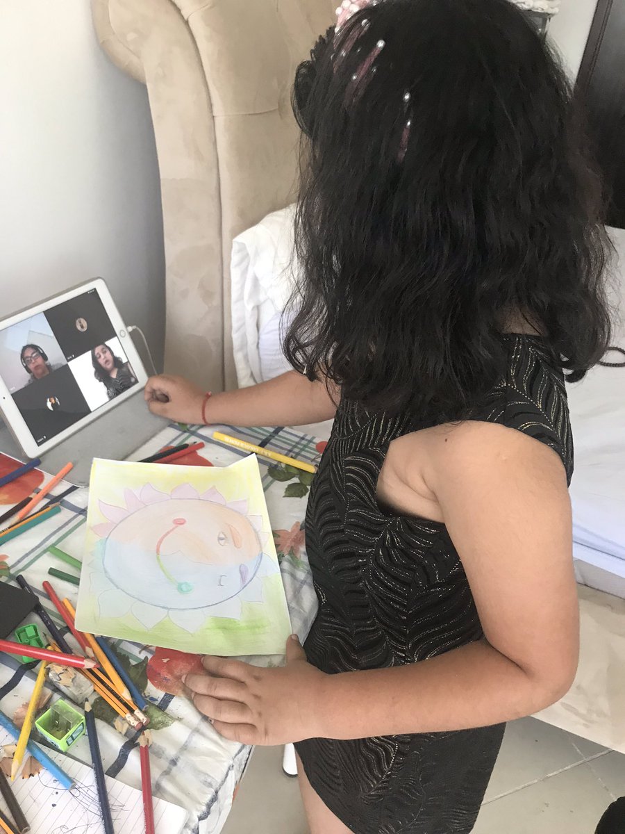 PratyushaJain1's tweet photo. #Ahandson #funfilledlearning #opportunity #enjoyexploring, #predicting #observingtheprocess #primarycolours #funlearning #InThisTogetherDubai @KHDA @DubaiTrends @GMA_Primary @DxbModern @KNargish Thanku Ammiteacher https://t.co/kGsewA9tg4