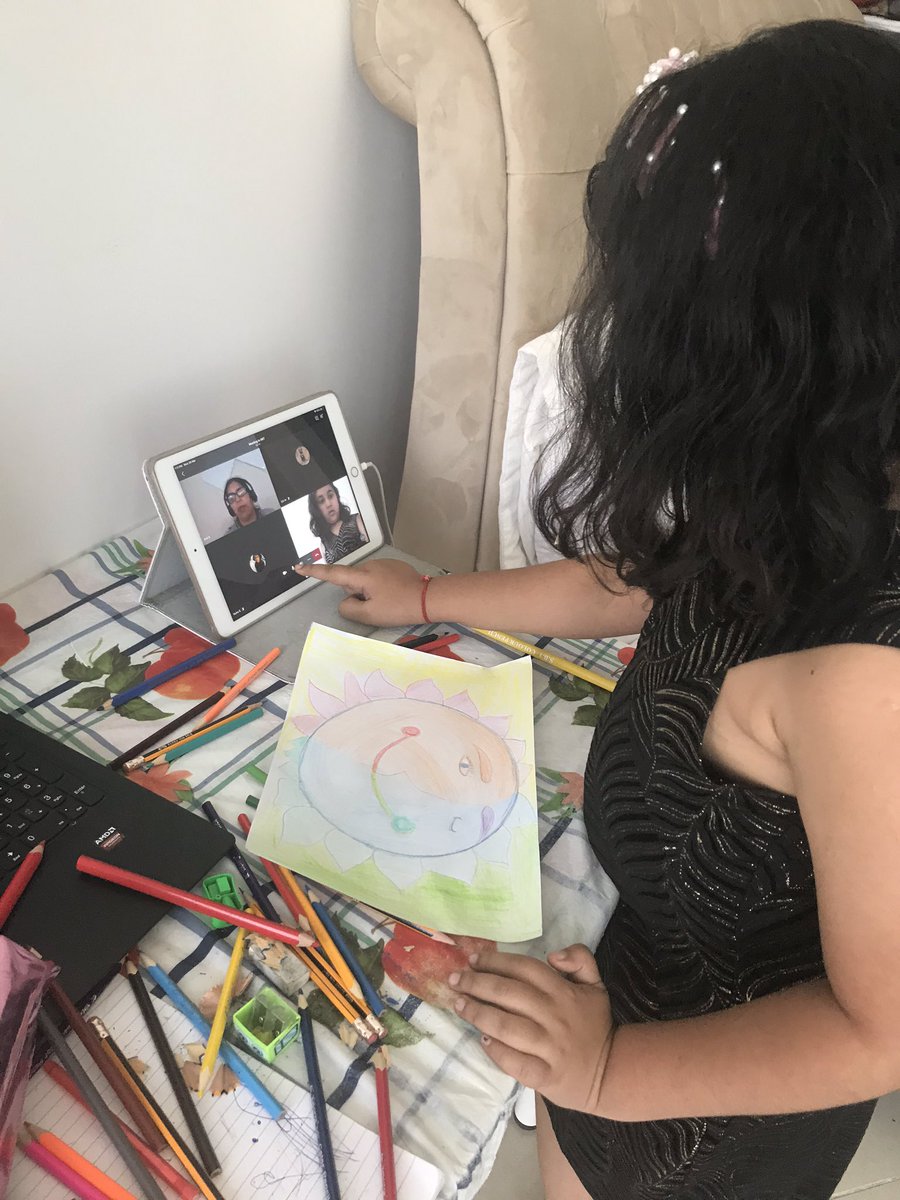 PratyushaJain1's tweet photo. #Ahandson #funfilledlearning #opportunity #enjoyexploring, #predicting #observingtheprocess #primarycolours #funlearning #InThisTogetherDubai @KHDA @DubaiTrends @GMA_Primary @DxbModern @KNargish Thanku Ammiteacher https://t.co/kGsewA9tg4