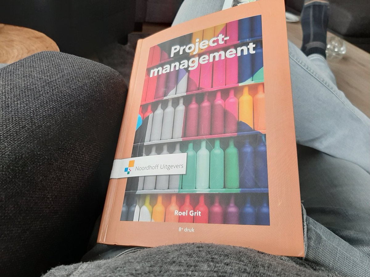 Ar_Ba_As's tweet photo. Stil staan betekent, achter uitgaan! En de contactdagen bij het #IPC niet door kunnen, maar met een soort van zelfstudie begonnen. #OUB https://t.co/YGOTGOsMj0