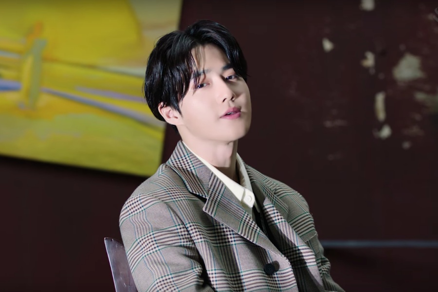 soompi's tweet photo. WATCH: #EXO's #Suho Says "Let's Love" In Symbolic Solo Debut MV
#LETSLOVESUHO
https://t.co/qVFAmqkO3H https://t.co/oqZ6Ij4t9u