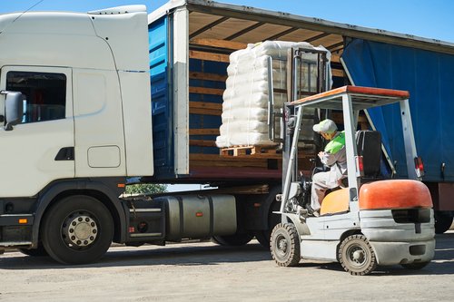 RHANews's tweet photo. We’re the industry that has never been appreciated and taken for granted, @RHARichardB told the @thesundaytimes. Drivers, warehouse workers and back-office teams are keeping this whole industry going.  https://t.co/mQtEAXjrME https://t.co/tAHfLIaP1A