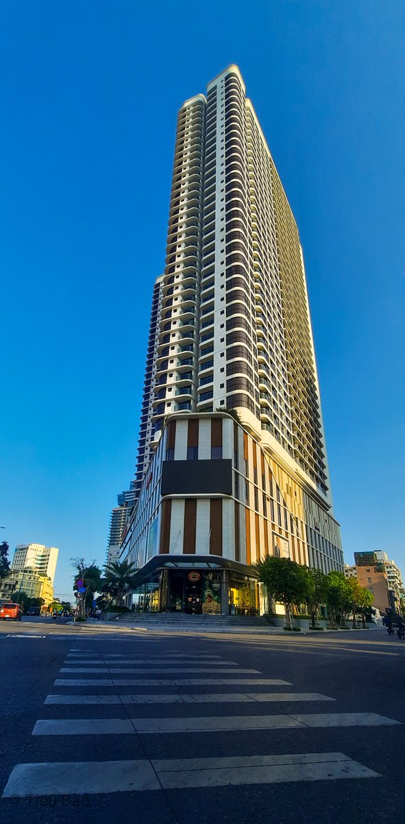 Vitieub54526311's tweet image. Bước qua vạch trắng...không còn thấy cafe...
#vtbstudio
#vtbmultimedia
#muonmaucuocsong
#A51
#nhatrang