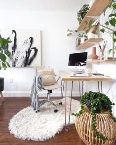 bowmanrileyarch's tweet photo. #mondaymotivation from @LauraBaarda #interiordesigner, in her #blog looking at simple ways to jazz up your #HomeOffice office #motivationmonday #interiordesign #homestyling #homeinspiration #homeworking #staysafe #stayhome #homeinteriors #interiorstyling https://t.co/mVVwYbxL4S https://t.co/cP4V4GUeaH