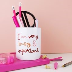 bowmanrileyarch's tweet photo. #mondaymotivation from @LauraBaarda #interiordesigner, in her #blog looking at simple ways to jazz up your #HomeOffice office #motivationmonday #interiordesign #homestyling #homeinspiration #homeworking #staysafe #stayhome #homeinteriors #interiorstyling https://t.co/mVVwYbxL4S https://t.co/cP4V4GUeaH