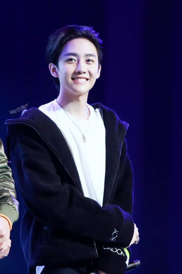 Marksiw94630716's tweet photo. 这个世界美好的事情不多，
立秋傍晚河对岸吹来的风，
#Happy20thSIWATBirthday
和笑起来甜得要命的你。 https://t.co/DRvbHpnRxp
