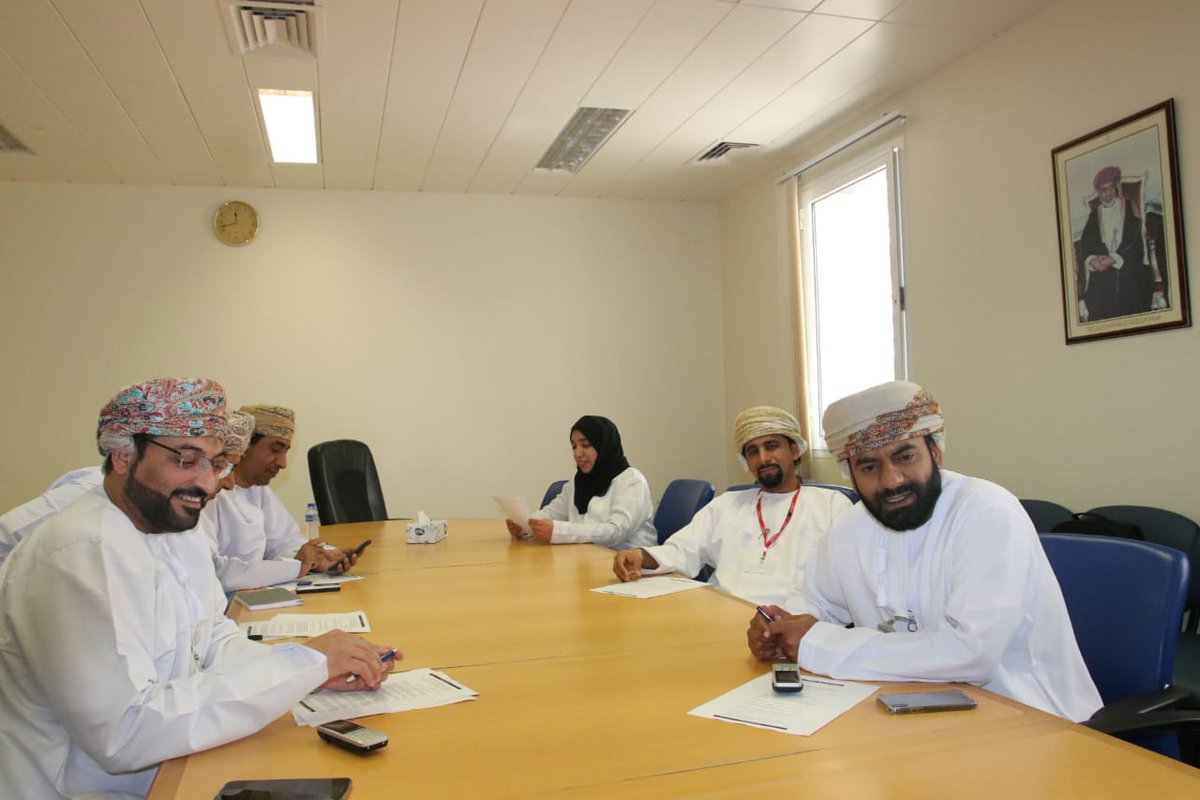 mcsohhosp's tweet photo. سعيا من إدارة المستشفى لتسهيل سبل العلاج وتذليل جميع التحديات التي تواجه المرضى فقد أعدت الإدارة برئاسة الدكتور ماجد المقبالي مدير المستشفى اجتماعا بواسطة الإتصال المرئي مع إحدى شركات النقل التي تقدم خدمة توصيل الأدوية إلى المنازل  . https://t.co/F1L2OgKe2Q