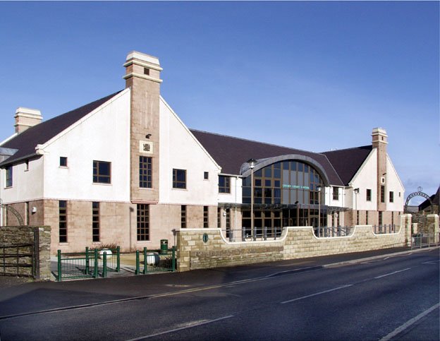 If you walk along Junction Road to Orkney Library & Archive this morning you can't get in because we're closed (). But if you came here 150 years ago you would have had very wet feet because this was the sea and Junction Road wasn't here at all ().A short thread: