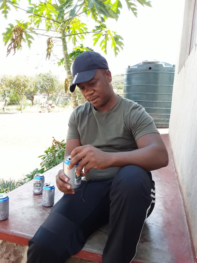 MapeyaCash's tweet photo. day 4...#21 days lockdown🍺🍺🍺🍺🍺🍺🍺🍺🍺🍺 https://t.co/po6UJyBkGN