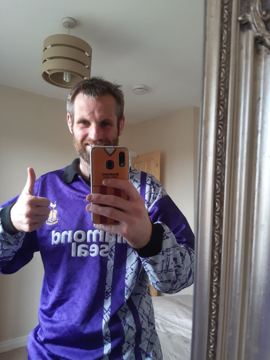 DanHors83's tweet photo. Lockdown boredom. This week I'm only wearing goalie tops. Kicking off with my favourite Bradford City keeper top from my collection (and my second favourite City keeper top ever). @shirts_original fancy joining in? #cultkits @classicshirts https://t.co/V1xSLhGLWi
