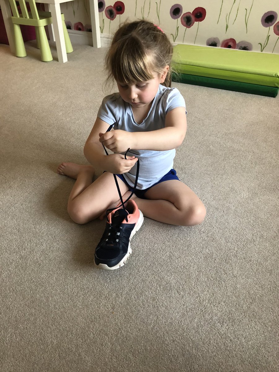 ShakespeareKaty's tweet photo. @WGPrimary  Today’s lesson - how to tie laces 👍 wish us luck 🤞 https://t.co/79rId0NrOk