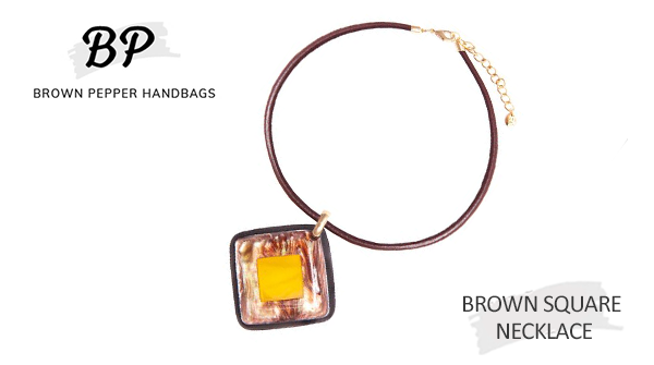 BrownPepperHB's tweet photo. Simple, elegant and bold - this necklace is bright enough to put your personality on display and subtle enough to be versatile with your wardrobe!

https://t.co/QVWAuzxx7E

#necklace #accessories #MondayVibes #Monday #brownpepperhandbags https://t.co/w6yoGsKEju