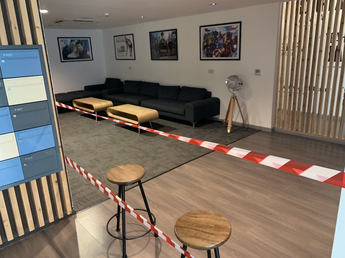 edwardkitterin1's tweet photo. @FreshStudentLiv so you say your halls are open as usual dose not look that way tbh so why should we pay full rent when u shut half the building https://t.co/PLHLvK6YWc