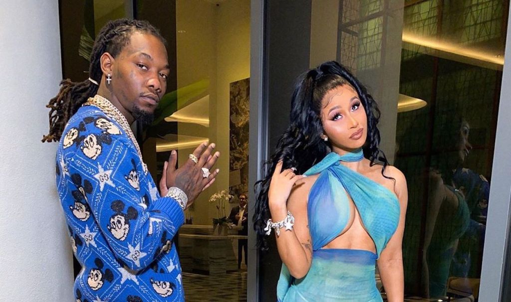 RappedoutDotCom's tweet photo. Offset Allegedly Got Caught Hiding His Phone From Cardi B While On Live! https://t.co/iCQY5963L1 https://t.co/Kj49NGv3KB