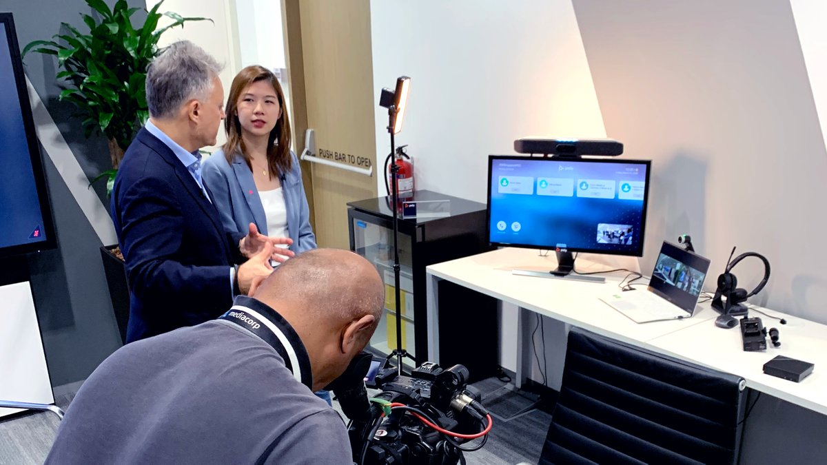 PolyCompanyAPAC's tweet photo. Last week, we hosted @ChannelNewsAsia at the Singapore #PolyExperienceCenter to discuss how Poly is helping companies and workers across Asia Pacific remain connected, productive and safe while #workingfromhome.

To learn more about Poly solutions, visit https://t.co/kcKAuHjl55. https://t.co/RBNKf1VJen