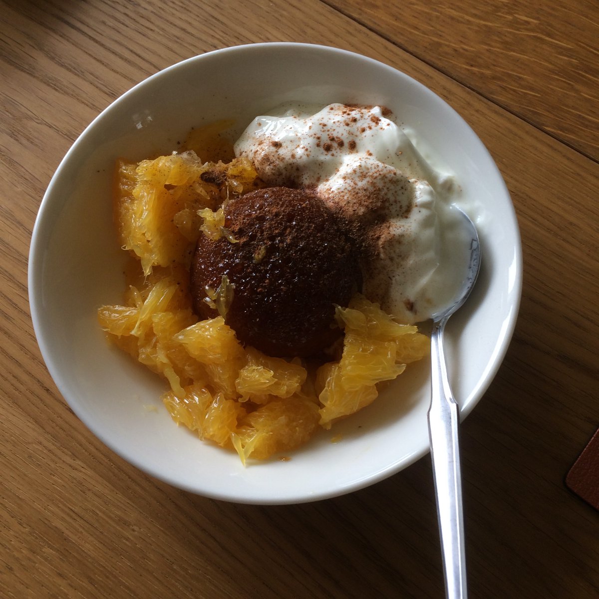 YasminChopin's tweet photo. Day 11 isolation. You know when you have to use things up...? This is #HowTo make a treacle sponge pudding into a healthy breakfast. Add fresh orange segments and Greek yoghurt, sprinkle a bit of nutmeg and cinnamon. Magic! #simplepleasures #MondayMorning #caloriebomb https://t.co/MUJcUL6zuy