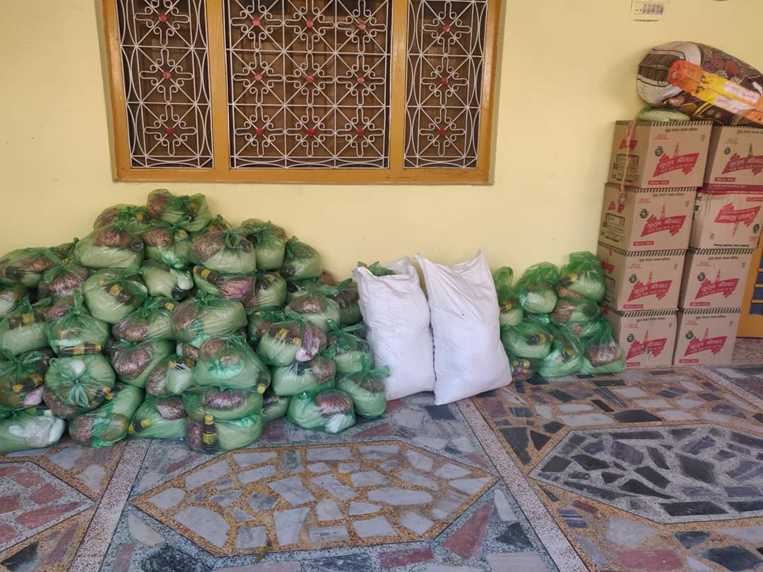 Honlinesanstha's tweet photo. करीब 150 लोगों हेतु खाद्य सामग्री जिसमें लगभग 3 kg चावल,400 gm दाल, तेल,मसाले,नमक के पैक तैयार किये गए जो एक व्यक्ति के लगभग 5 से 6 बार भोजन हेतु पर्याप्त मात्रा है। जिसे कल निर्धन और जरूरतमंदों में बाटा जाएगा। आप भी मदद कर स���ते है |
गूगल पे 9719101865
@AfrozShah1 
#CoronaUpdate https://t.co/fKvn2eeIgC