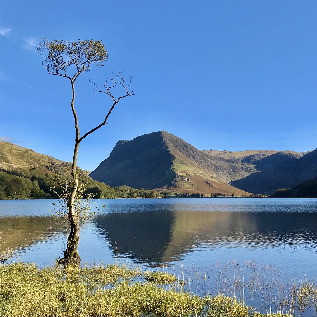 Returning to Twitter to share some #dailyinspiration during these times...
I was due to be on hol in the Lakes this week, so first up, here’s delicious Buttermere on my last visit six months ago 💙Click to view full pic 😊