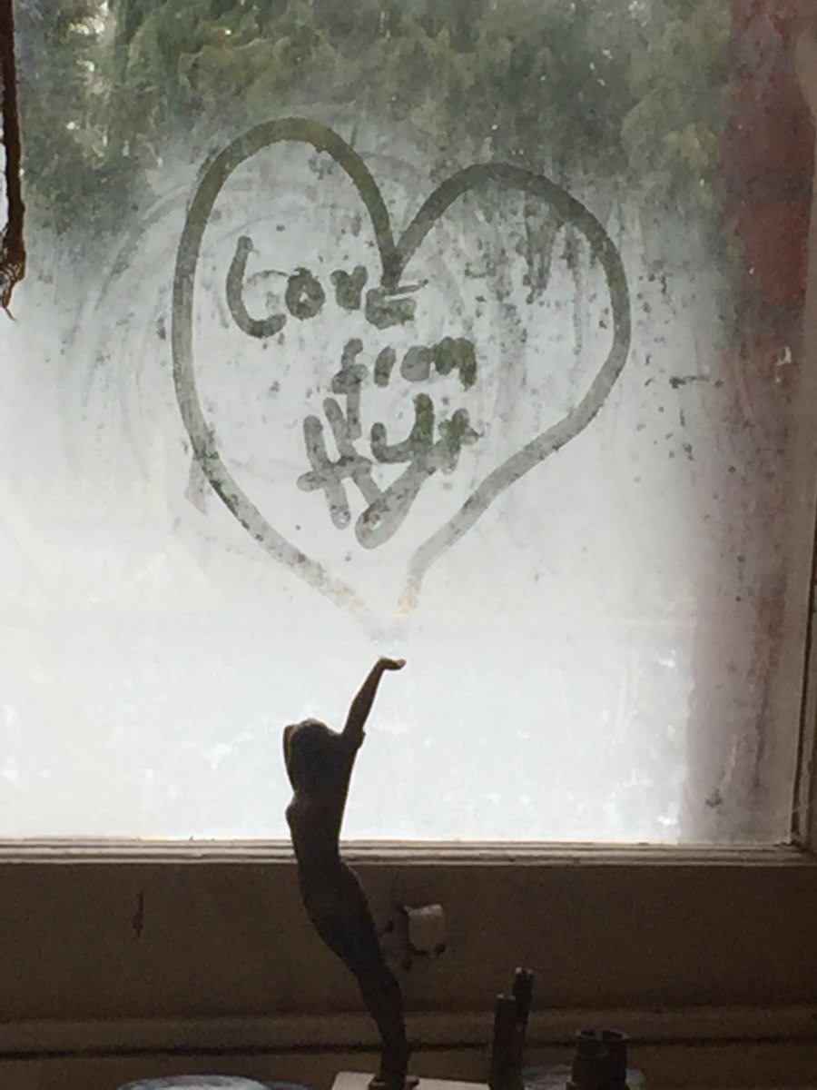 Another day : sending love Banksy on glass . Hyxxx