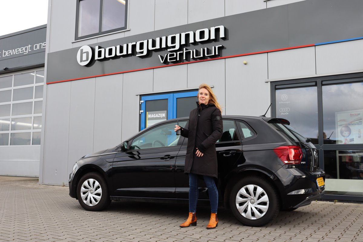 SmartGreenCars's tweet photo. Deze mooie VW-polo op Groengas is verkocht aan Kunna!

Kunna is apothekers assistent en is hard nodig in deze tijd. Zij rijdt elke dag op en neer naar haar werk en kan door het rijden op Groengas nu veel brandstofkosten besparen!

#groengas #cng #goedkooptanken #leeuwarden https://t.co/lPEl5uUb9j