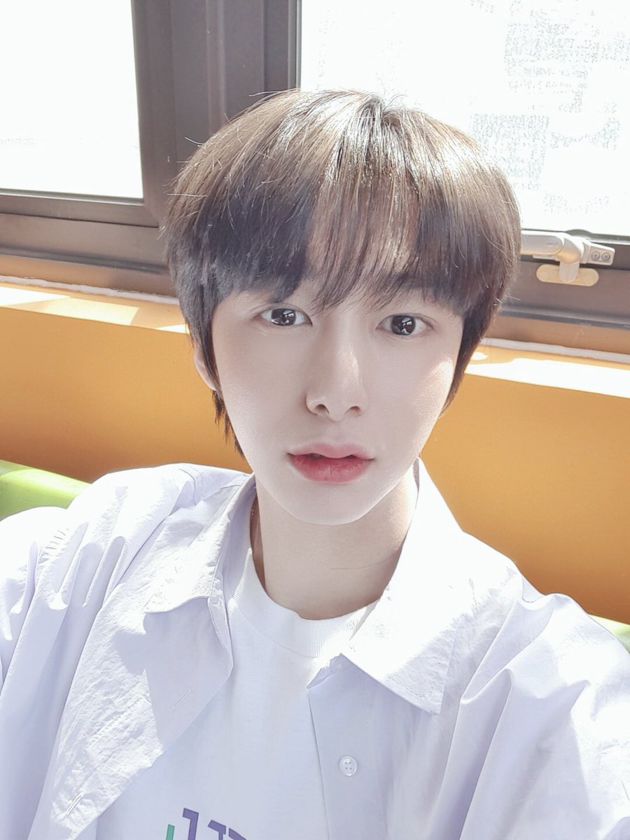 OfficialMONSTAX's tweet photo. [#형원] 몬베베 저녁 잘 챙겨 먹어요 ㅎㅎ https://t.co/7hNIyfqv1P
