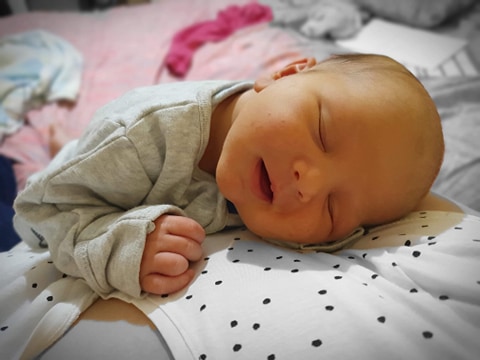 Seeing the beautiful faces of your babies is certainly keeping us going! Tibor Ignacz sent us this angelic photo of his son, Mendel, who we helped to bring into the world. Thank you Tibor 💙 #fertility #babyboy