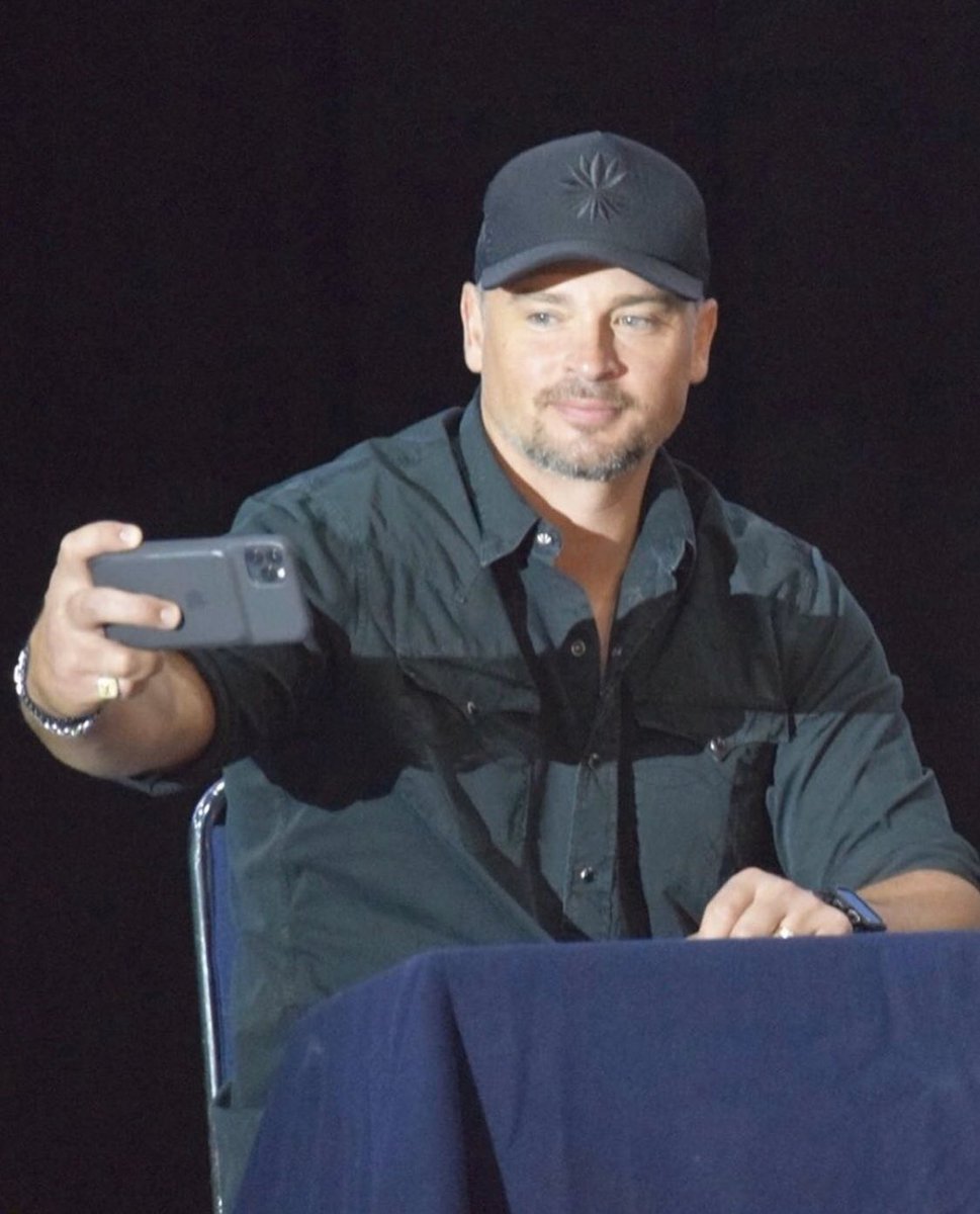 tomwbrasil's tweet photo. #TomWelling na La Mole convention. https://t.co/3bzQV3XLv4