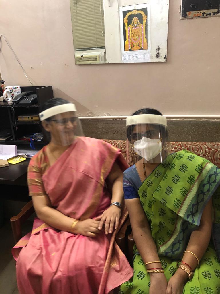 bflyfields's tweet photo. Doctors wearing face shields developed by #ButterflyEdufields.
@NimsHospital @padmajanims @subbalaxmimvs
#FightCOVID19 #HealthcareHeroes #health #FightAgainstCoronavirus @TOIHyderabad @THHyderabad @ManaTelanganaIN https://t.co/dUGmeO9lkj