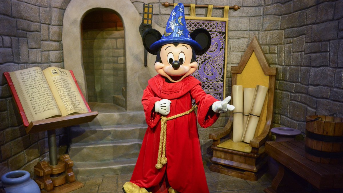 DMK_Blog's tweet photo. ✨ #BelieveinMagic and treasure our #DisneyMagicMoments ✨
#Disney #迪士尼 #DisneyParks #HKDLR #HKDL #HongKongDisneylandResort #HongKongDisneyland #香港迪士尼樂園度假區 #HKDisneyland #DisneyMomentsHK #OurDisneyMoments #MagicStartsWithYOU #奇妙因你從心展現 #迪士尼奇妙力量 https://t.co/XN3G65MJHQ