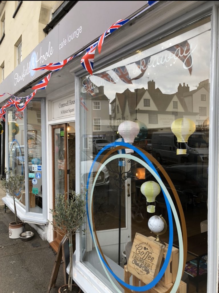 stanhoole's tweet photo. We’re deeply missing the shop ☹️ but sincerely hope everyone is keeping safe. If anyone needs help in any way, please do drop us a message💕 #stayathome #wereallinthistogether #caronavirus #closedforbusiness #cafe #coffeeshop #coffee #bicester #oxfordshire #independentbusiness https://t.co/hMCRTSsrMH
