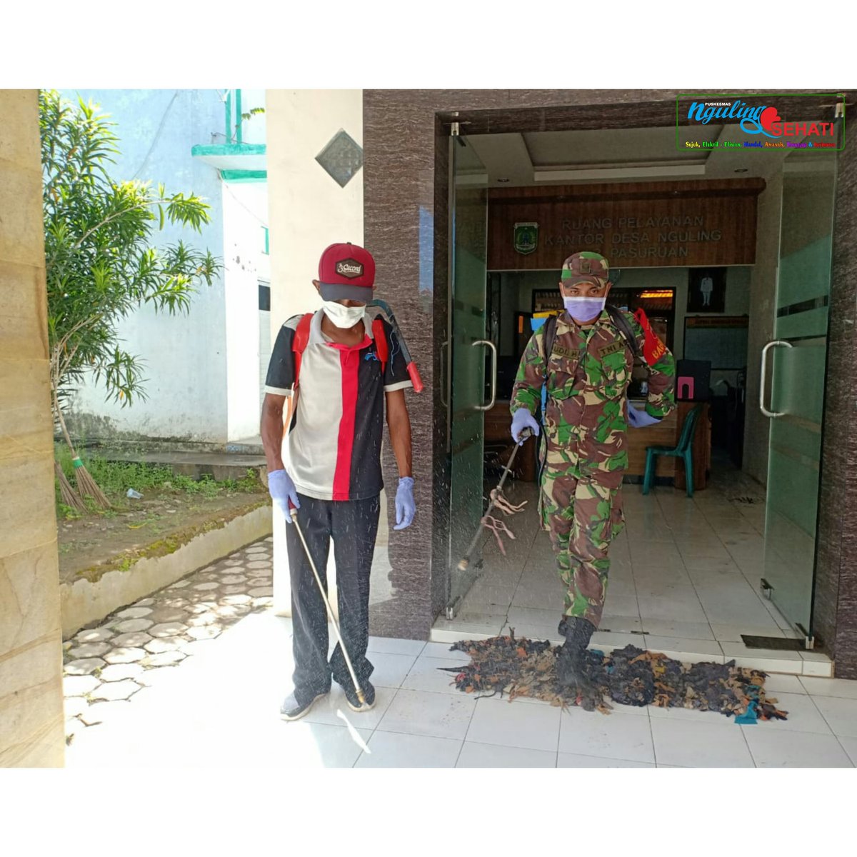 pkmnguling's tweet photo. Penyemprotan Desinfektan di Kecamatan Nguling bersama Muspika Nguling.

Mari Sedulur Warga Nguling Kita tetap jaga diri, jaga kesehatan, jaga jarak dan jaga ruang lingkup kita agar Nguling Tetap Sehat Selalu 

#nguling #promkes #kecamatannguling #puskesmasnguling https://t.co/KPCLjB2P4g
