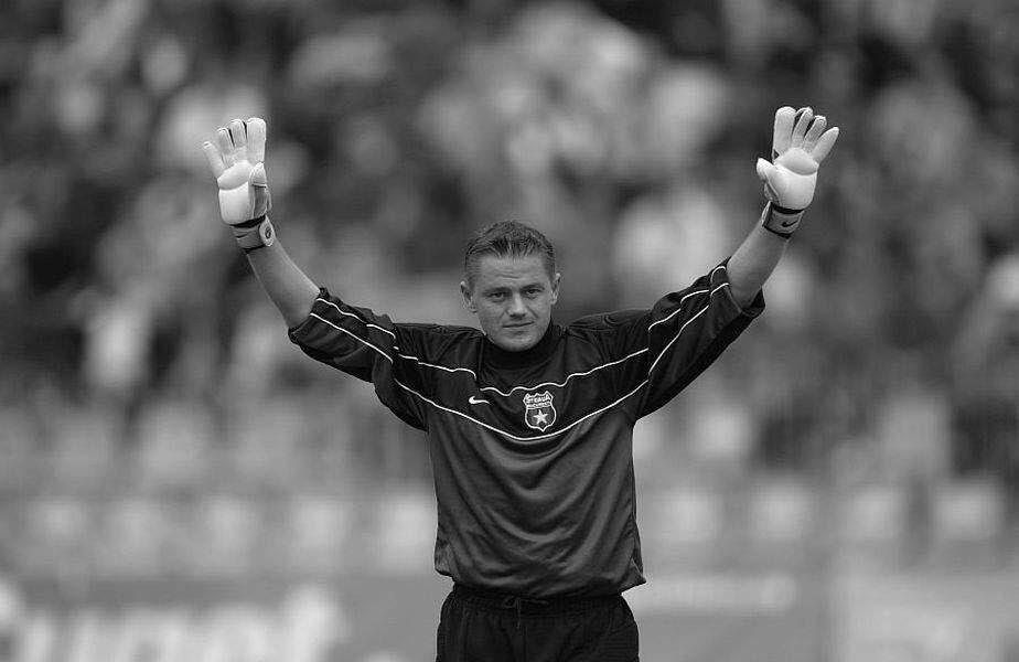 FCSteaua's tweet photo. Martin Tudor, 43 de ani, a decedat luni dimineața. Din primele investigații se pare ca a fost vorba de un infarct. 

Toate gândurile merg acum spre familia îndurerată! 😞😔 https://t.co/XgaZjiK1TD