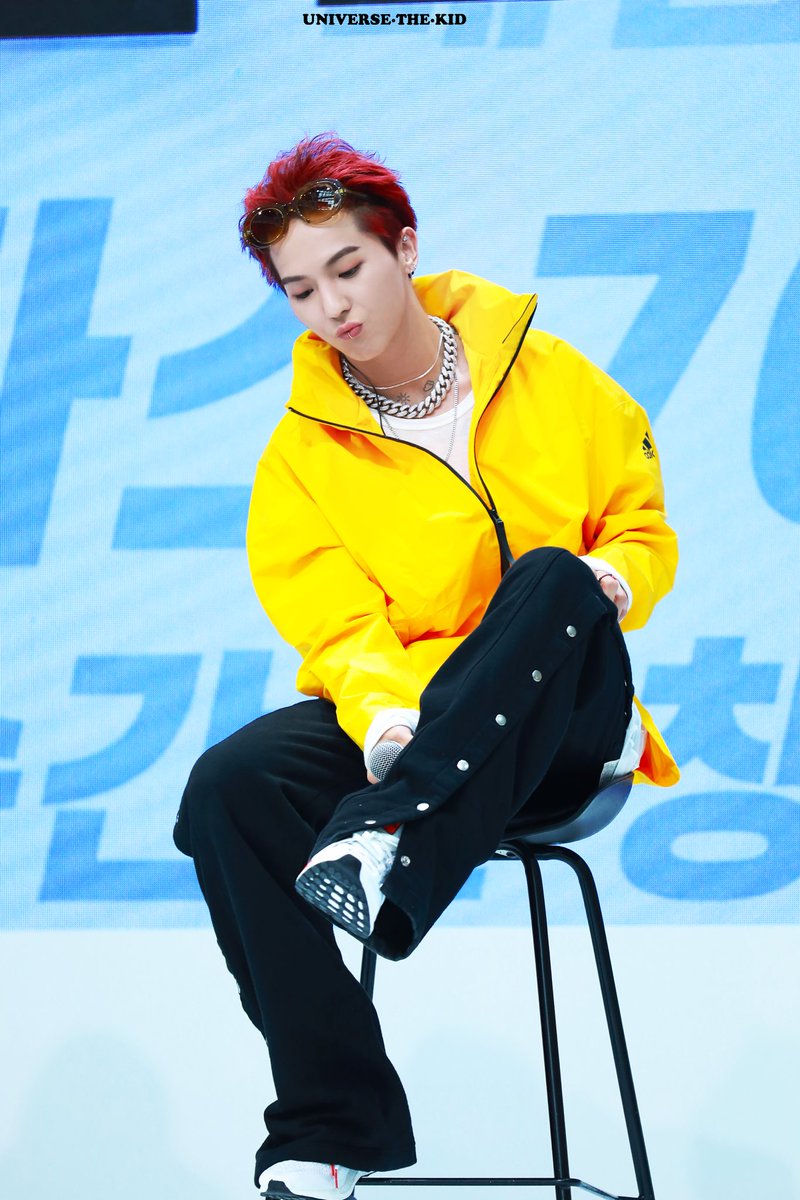 UNIVERSETHEKID1's tweet photo. 민호 생일 축하합니다 

🌻🌻🥳🥳

#HappyMINOday #GeniusMINOday 
#3월30일미노꽃이만개 
#HOLDWINNER
@official_mino_  #송민호
#위너 #winner https://t.co/29C2WMLNXo