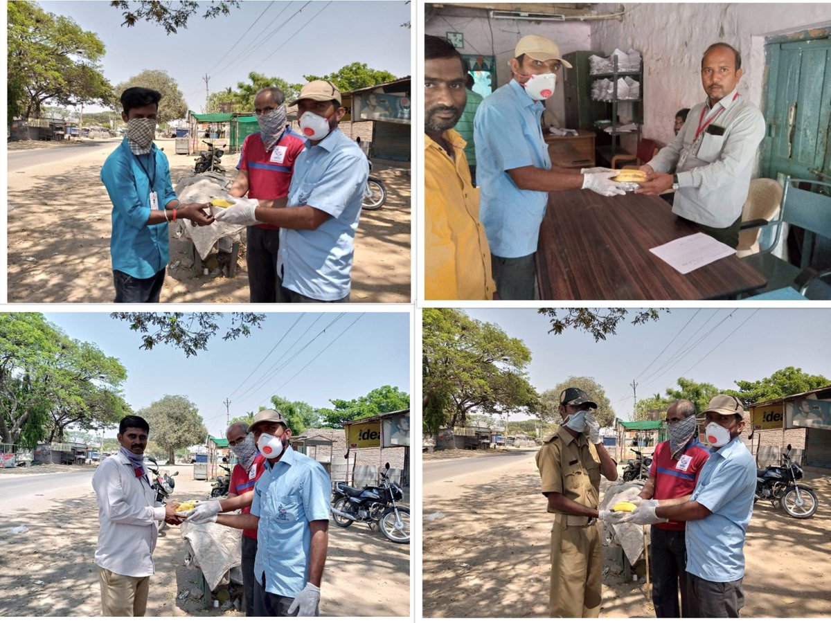HPCL_Hubli_LPG's tweet photo. Distributor under Hubli LPG RO at Sirwar in Raichur Dist KA, provided lunch for two days to Police,Govt Officials,Panchayat Employees,Bank employees and hospital staff who are working in Sirwar village during COVID-19 lockdown duty.

#HarEkKaamDeshKeNaam
#DeliveringHappiness https://t.co/jv0vVJS18H