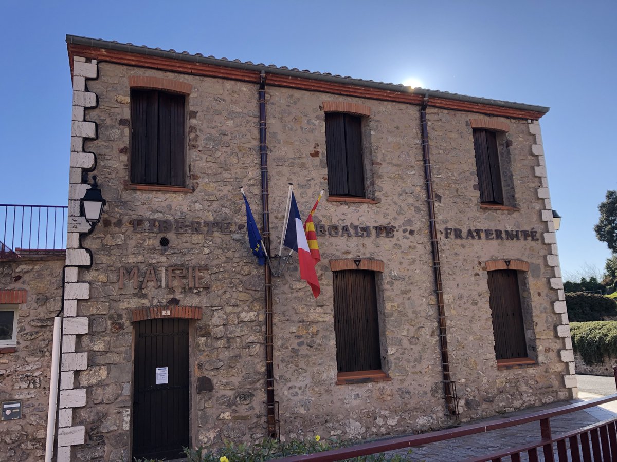 RicardMoren's tweet photo. @MuayCe #hamlets research @UABBarcelona:
MONTBOLO commune, #PyrénéesOrientales #France:
184 inhabitants (INSEE2014), including 23 born abroad:
9 #immigrantWomen & 14 #immigrantMen.
#RURALimmigration #micropobles #SHN!
#RuralEUROPE #Montboló #Vallespir
Info: https://t.co/fod9N0mV3d
📷2020 https://t.co/vYoWHZxMxS