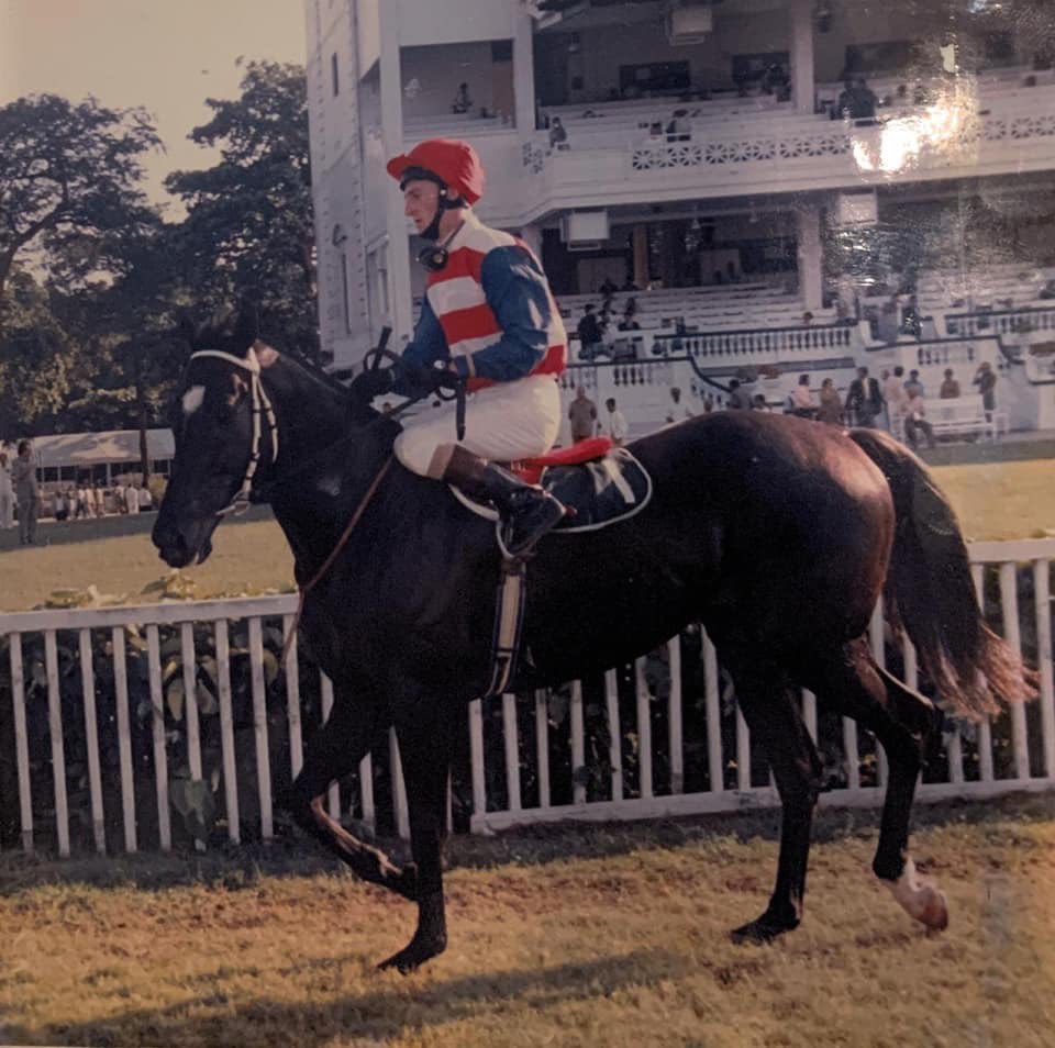 If you are a horse racing person please join the challenge of posting a racing photo. Just one picture, no description. Please copy the text in your status, post a picture and look at some great memories/pictures. Ponta Delgado Poonawalla Million 1991