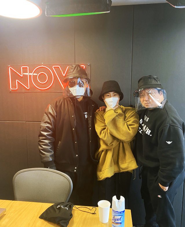 npop_zip's tweet photo. #형돈이와대준이 의 #네이놈 에 #심야아이돌 #하성운 이 떴다!!! #도니코니 #셍스트 심야 아닌 #대낮의만남 #옳은조합👨‍👨‍👦 1인 방청객 하늘이님 스튜디오 떠나자마자 도착한 #셍스트 😭... 다음주 #네이놈 게스트로 출연각? https://t.co/3AcyuAYelm https://t.co/RHbkiRn3r7